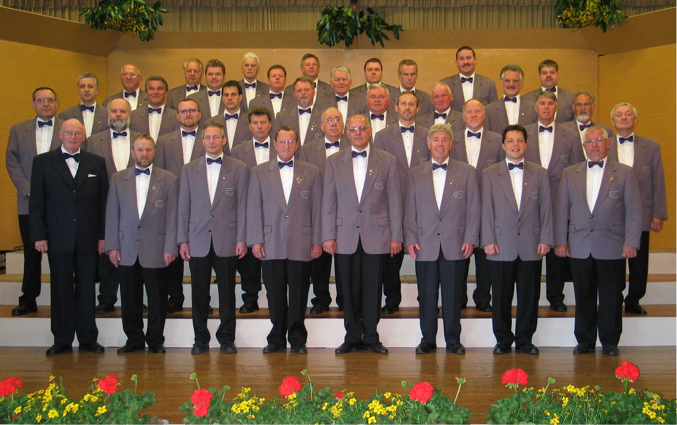 Männerchor im Jubiläumsjahr 2004